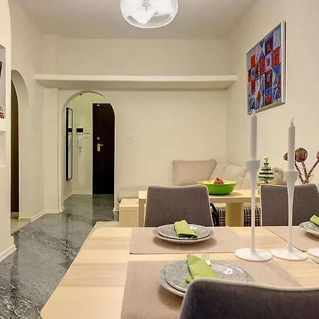Апартаменты House