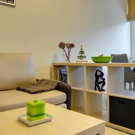 House דירה
